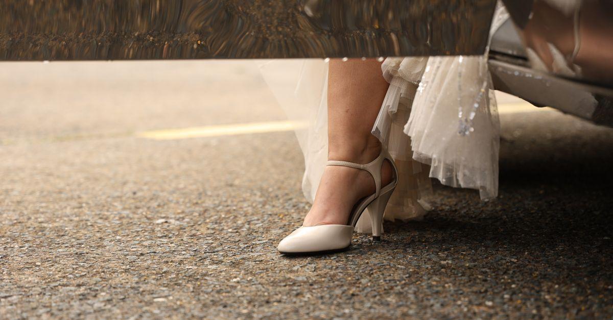 Chegada Inesquecível: Por Que o Aluguel de Limousine para Casamento Ainda Rouba a Cena no Altar